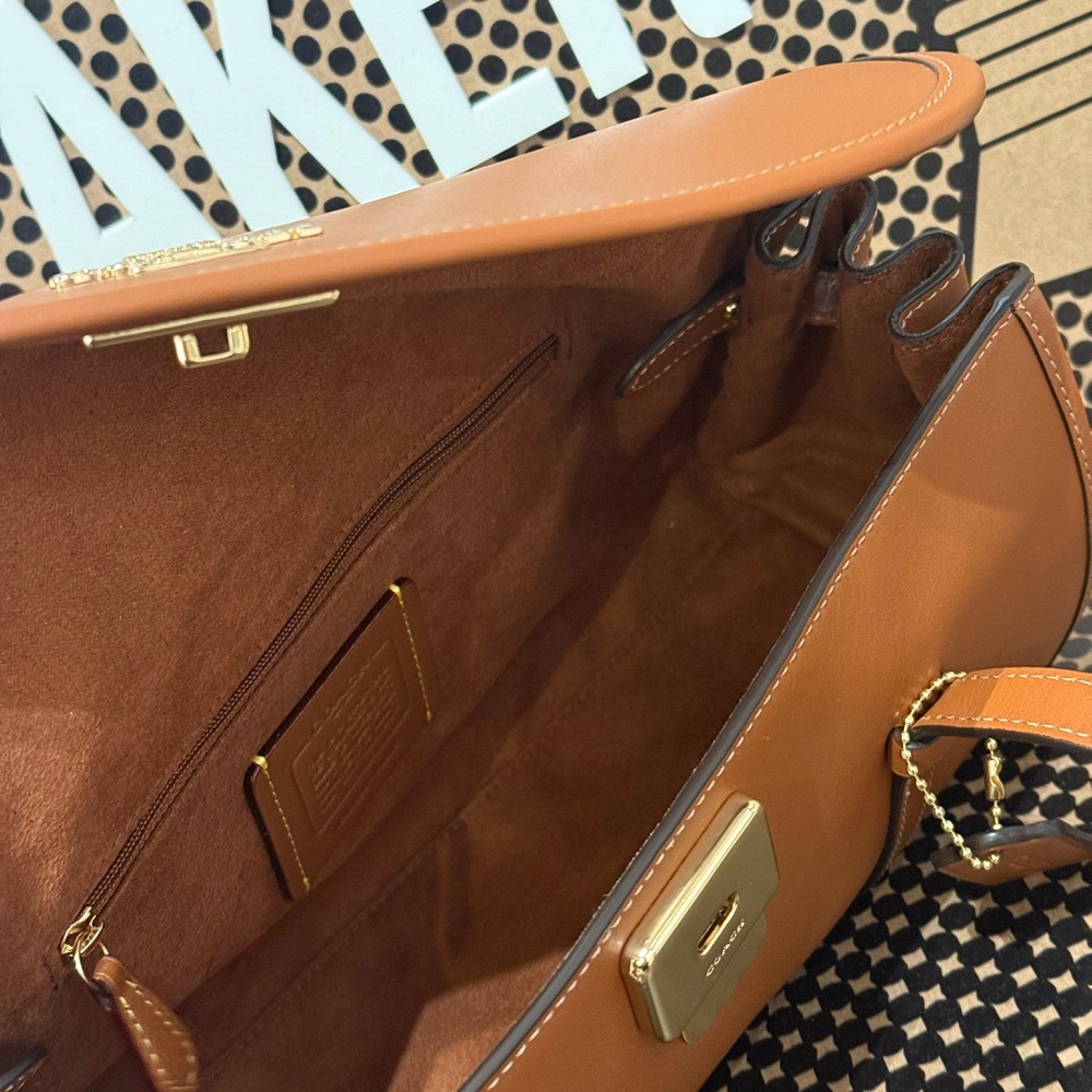 NWT Coach Bridget Flap Shoulder Bag CDB05 Gold/Tan Smooth grain leather - Picture 9 of 12